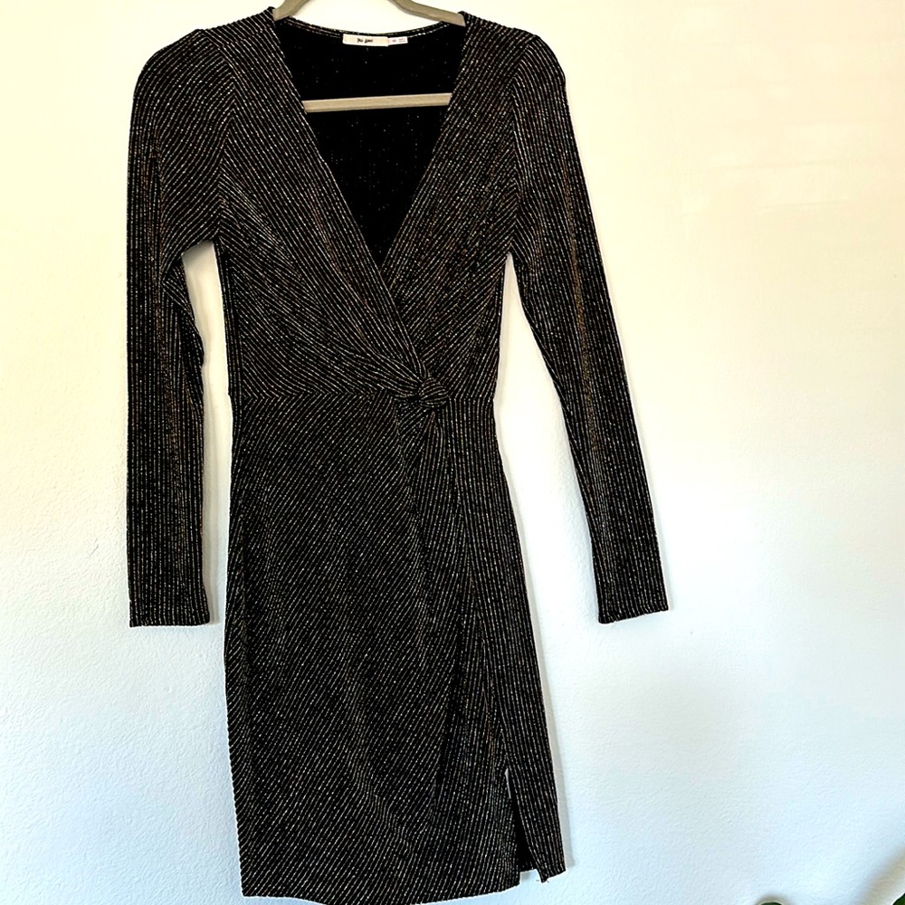 Glittery dress! Great for an event or new year!